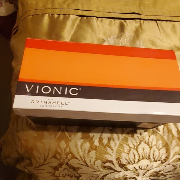 Sandals - Picture 4 of 4